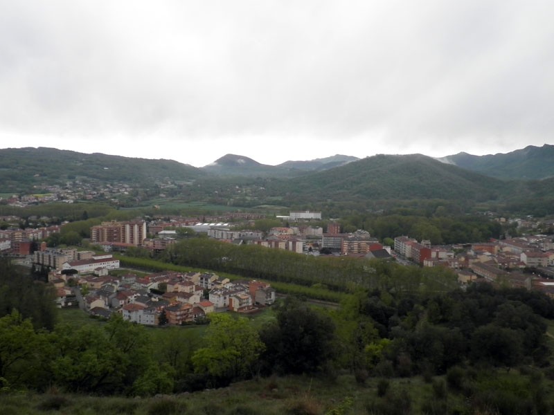 09  Olot des de la muntanya pelada